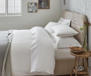 Egyptian Cotton Percale Duvet Cover Set on a bed.
