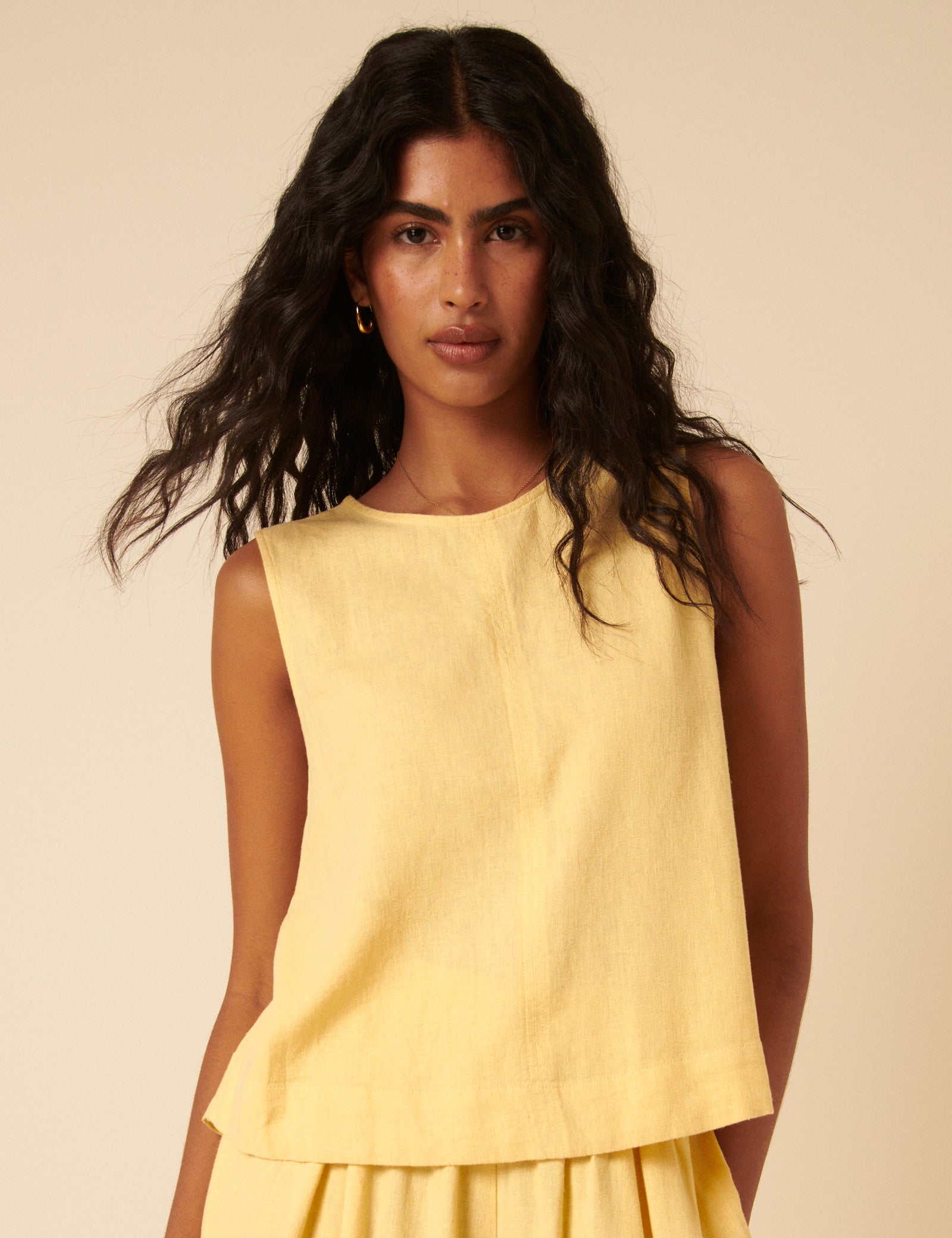 Buttery yellow linen fusion swing top