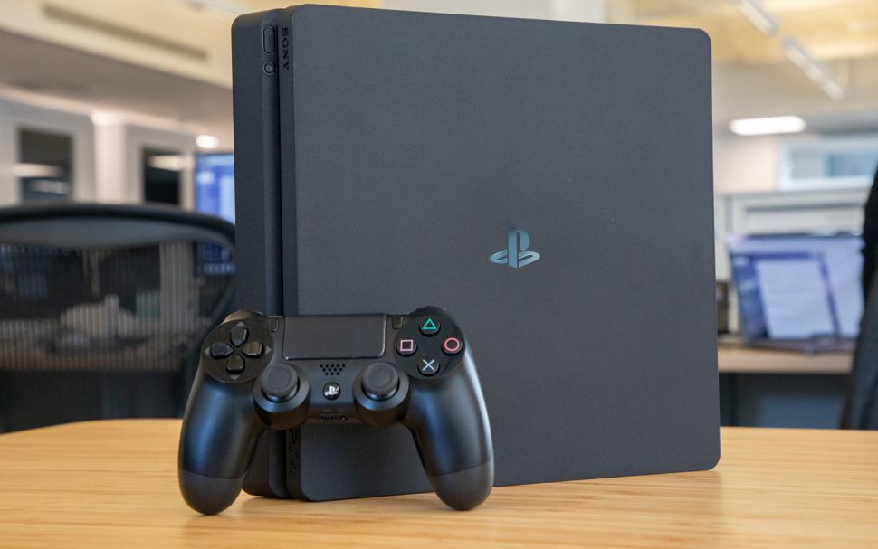 PlayStation 4 vs. PS4 Slim