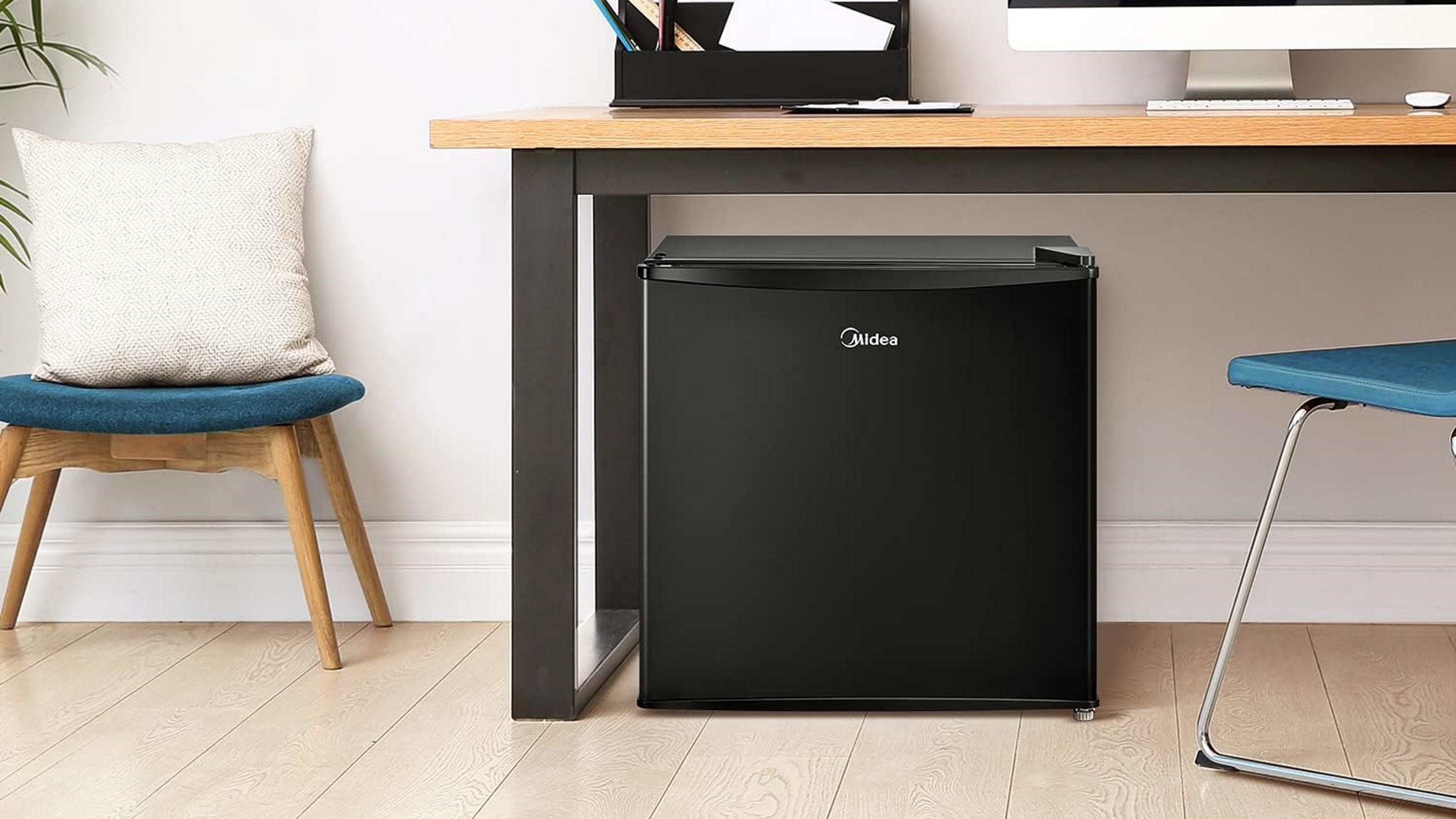 Best Mini Fridges For Small Offices: The Expert Recommendations! - Kitchen  & Home Advisor - Trusted Source for Kitchen Living