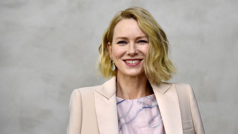 Actress Naomi Watts attends the Giorgio Armani women's Fall/Winter 2019/2020 collection fashion show, on February 23, 2019 in Milan. (Photo by Andreas SOLARO / AFP) (Photo credit shou