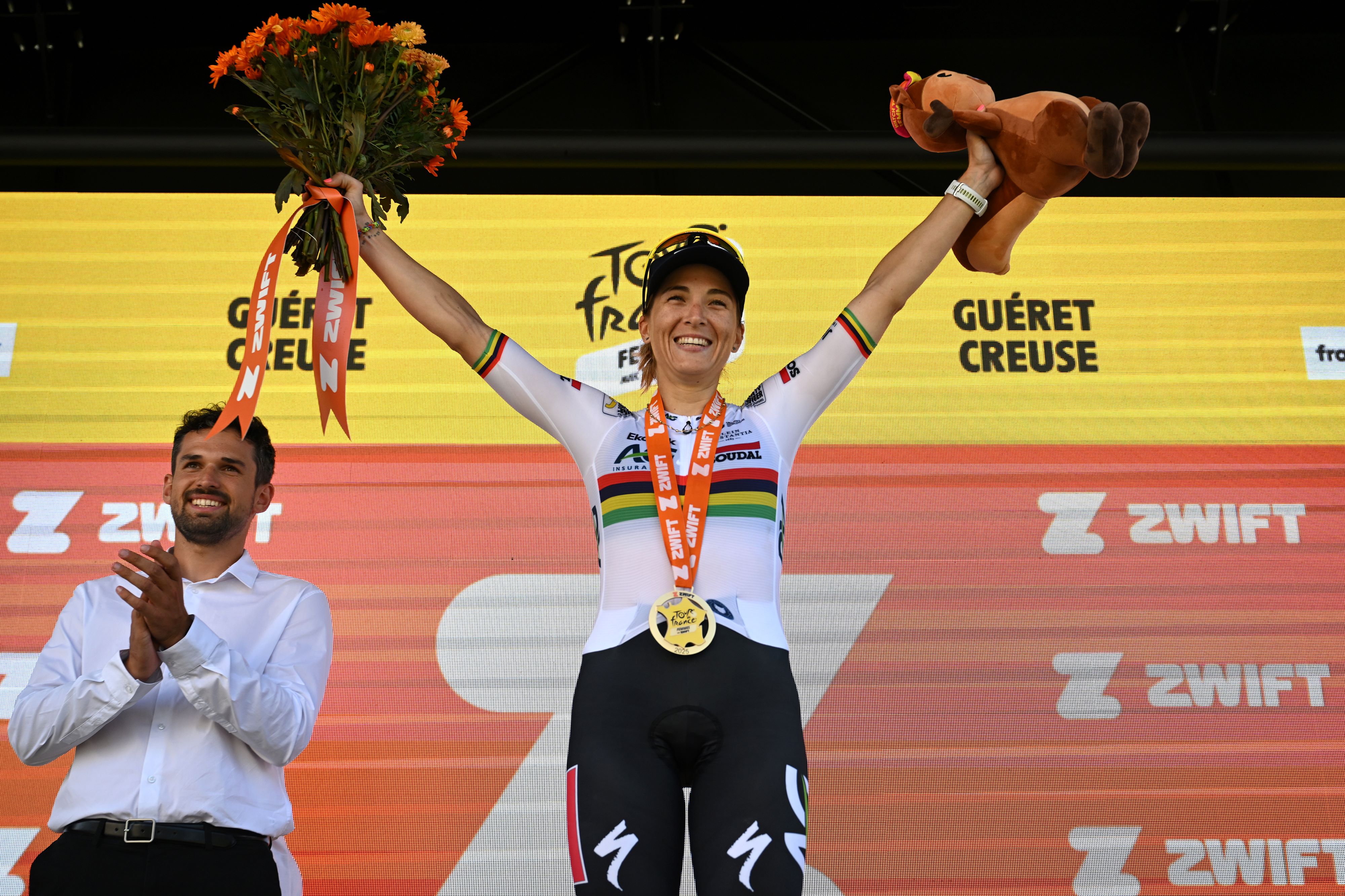 Kim Le Court wins stage 5 of Tour de France Femmes 2025