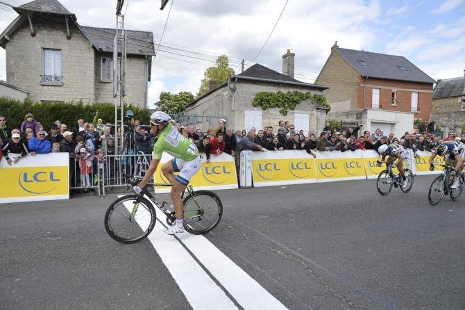 Marcel Kittel (Team Argos-Shimano) wins the final stage at the Tour de Picardie which also secures overall victory for the German sprinter.