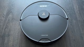 The Roborock S7 MaxV Ultra cleaning hard floor