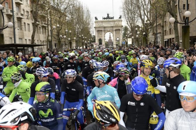 On the start line of Milan-San Remo