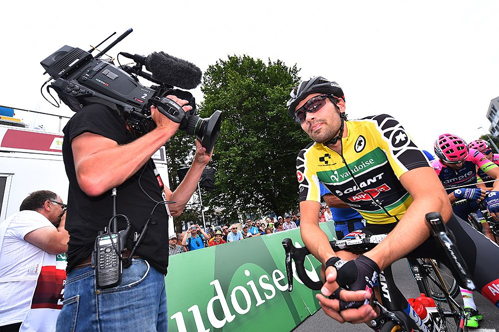 Overall race leader Tom Dumoulin (Giant-Alpecin) at the start of stage 2