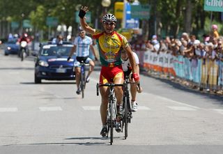 Enrico Peruffo (Palazzago) outsprints Marcel Fischer (German National Team) and Simon Aguero Gullermo (Argentina National Team) to win stage six.