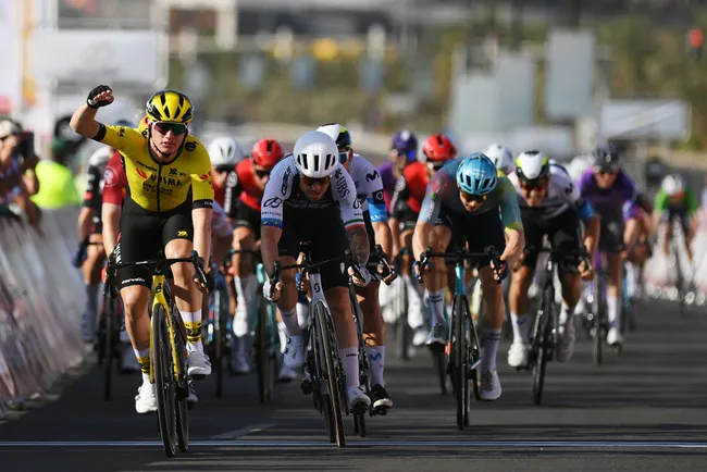 Olav Kooij vince la quarta tappa del Tour of Oman (foto: Getty Images)