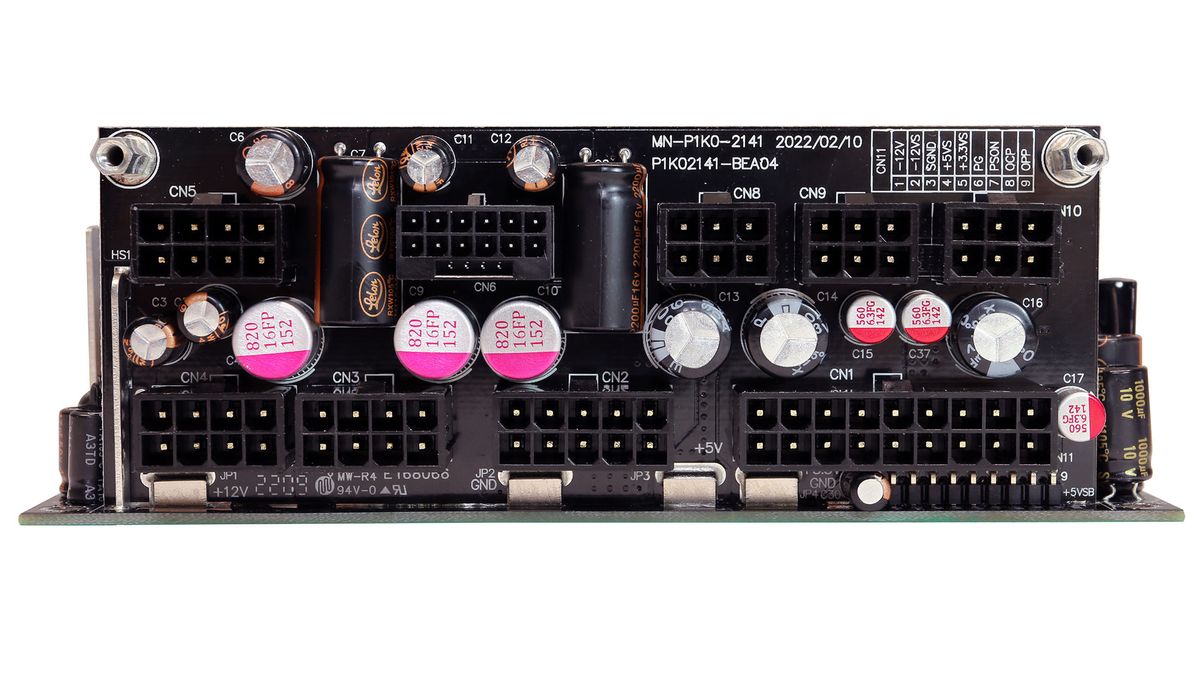 Gigabyte UD1000GM PG5
