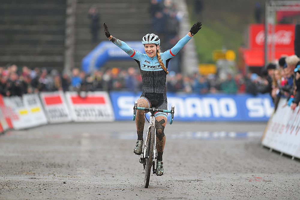 Evie Richards (Trek) wins the World Cup in Namur