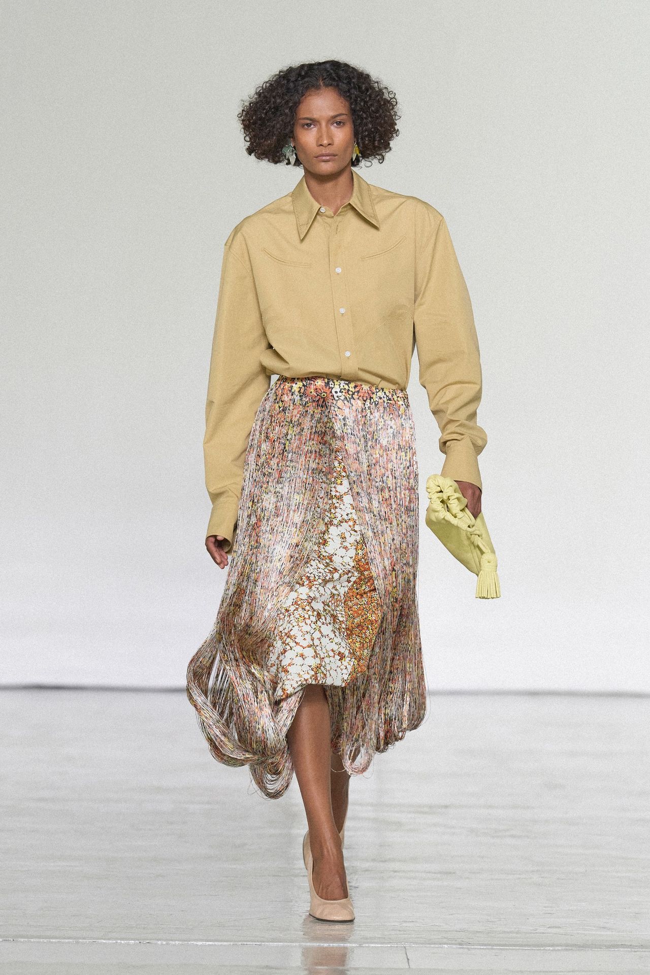 Bottega Veneta S/S 2027 runway show by Louise Trotter at Milan FashioN Week