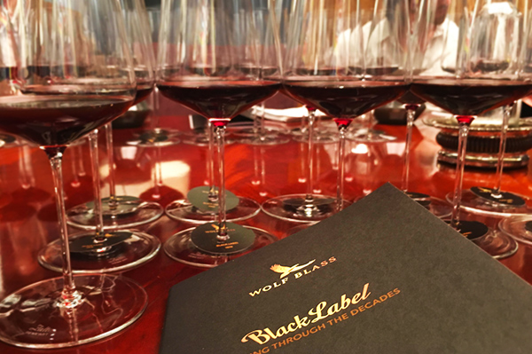 Wolf-Blass-Black-Label-Vertical