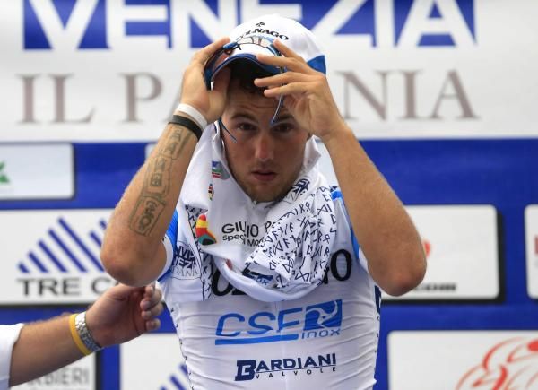 Sonny Colbrelli (Colnago-CSF) lost his overall lead but retains the white jersey.