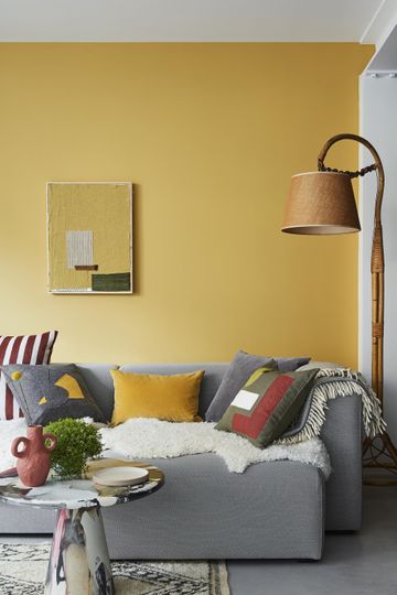 The best paint colors for rooms without much natural light: experts ...