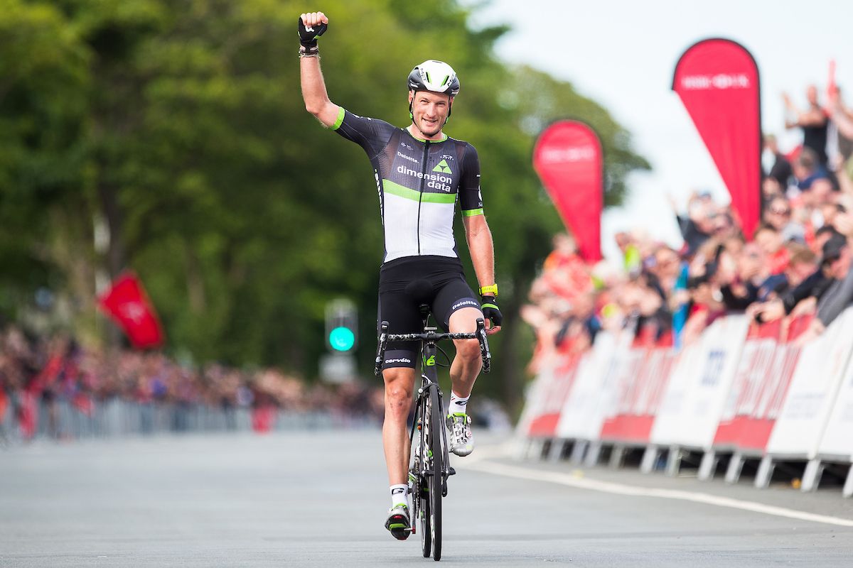 Stephen Cummings celebrates his nationals win.