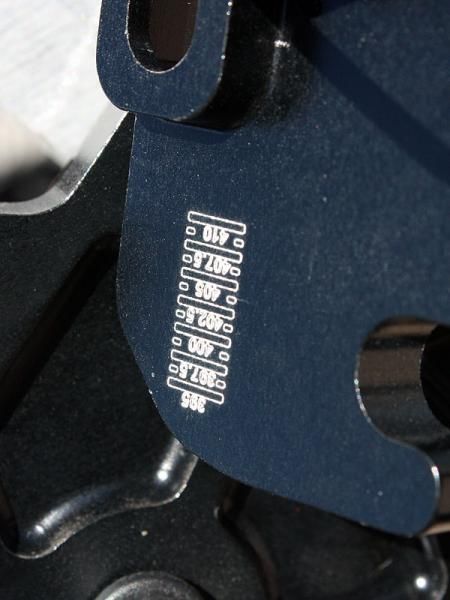 Graduations on the replaceable dropouts help ensure an even setting on both sides.