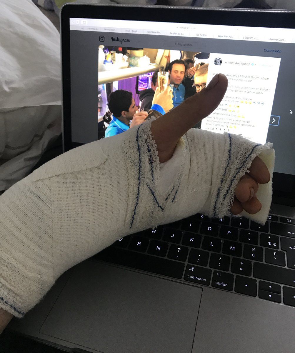 Romain Bardet injured his arm in a domestic accident