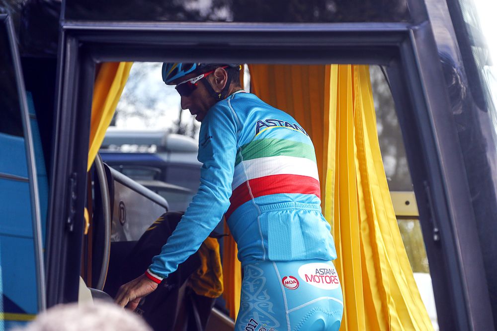 Vincenzo Nibali prepares for Wednesday's training ride.