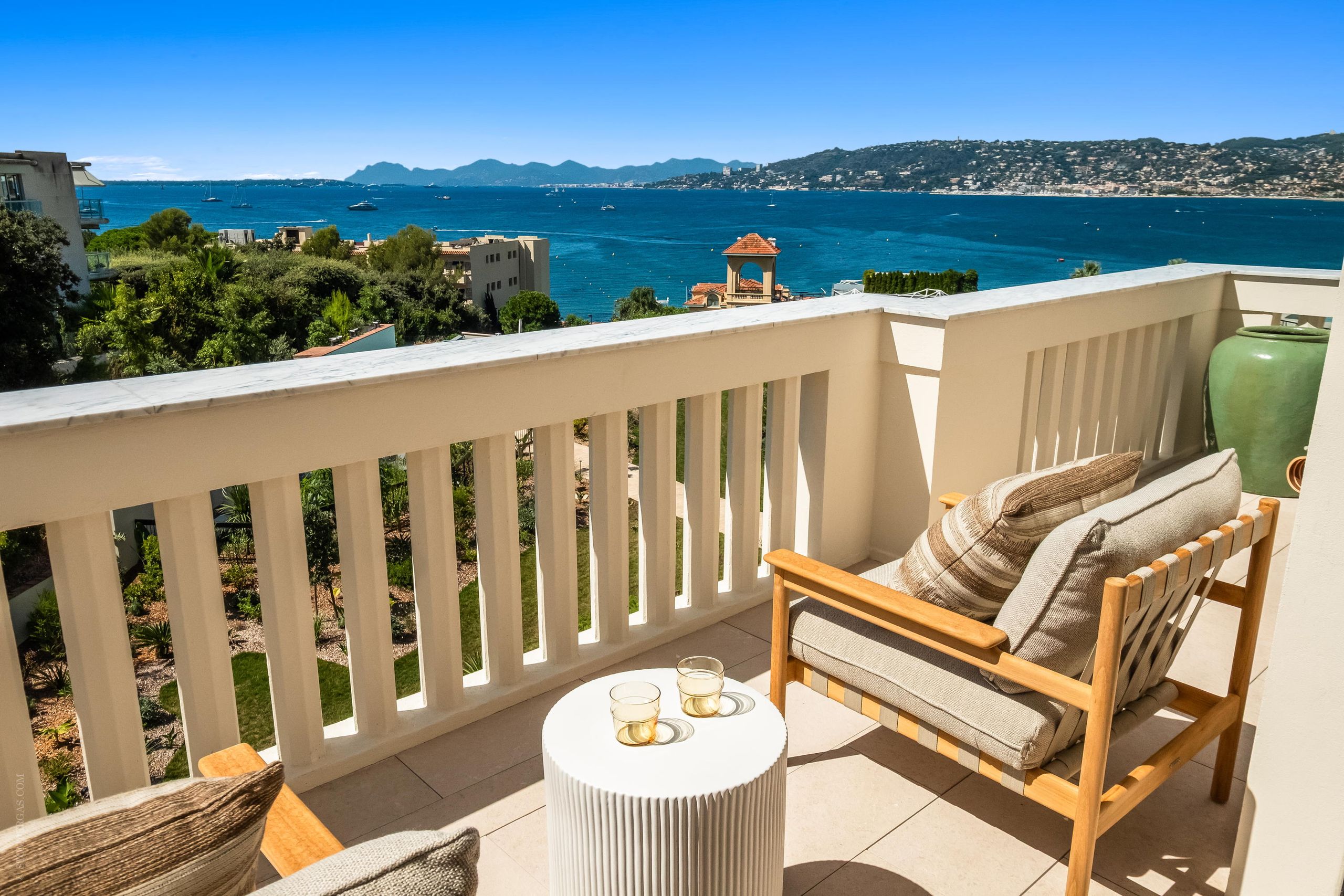 Ella Fitzgerald's Cote d'Azur suite is now a magnificent apartment in the Art Deco hotel where Churchill, Coco Chanel and Hemingway once lived the high life