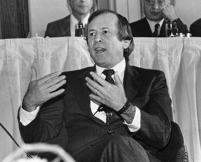 Howard Baker Jr., former Senate GOP leader and key player in Watergate hearings, dies at 88