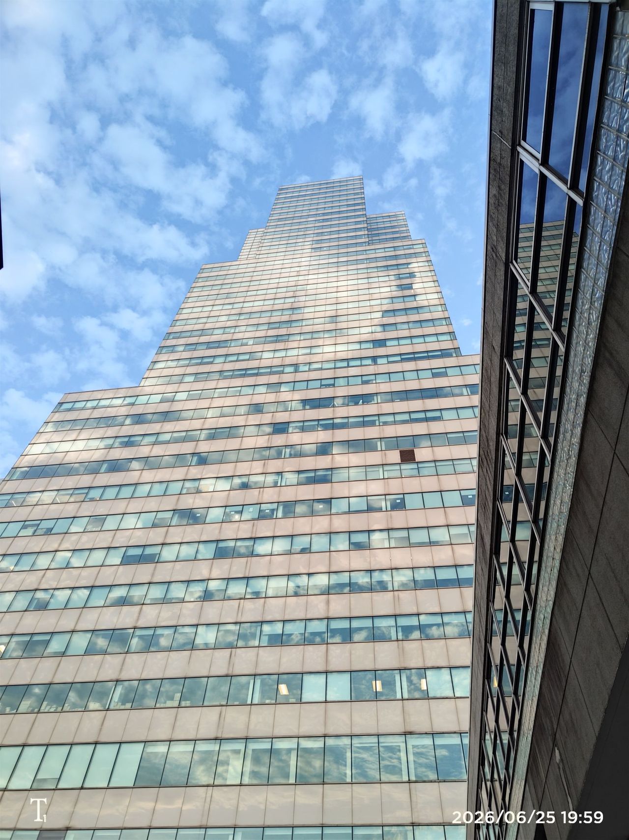 Trump Phone T1 camera sample.