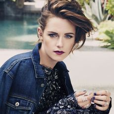 Ear, Hairstyle, Denim, Jacket, Outerwear, Eyelash, Style, Street fashion, Fashion, Beauty, 