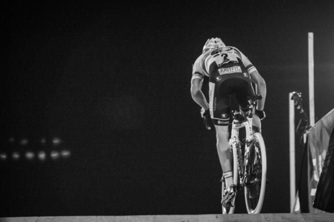 Sven Nys (Crelan-Euphony) got away by himself and never looked back.