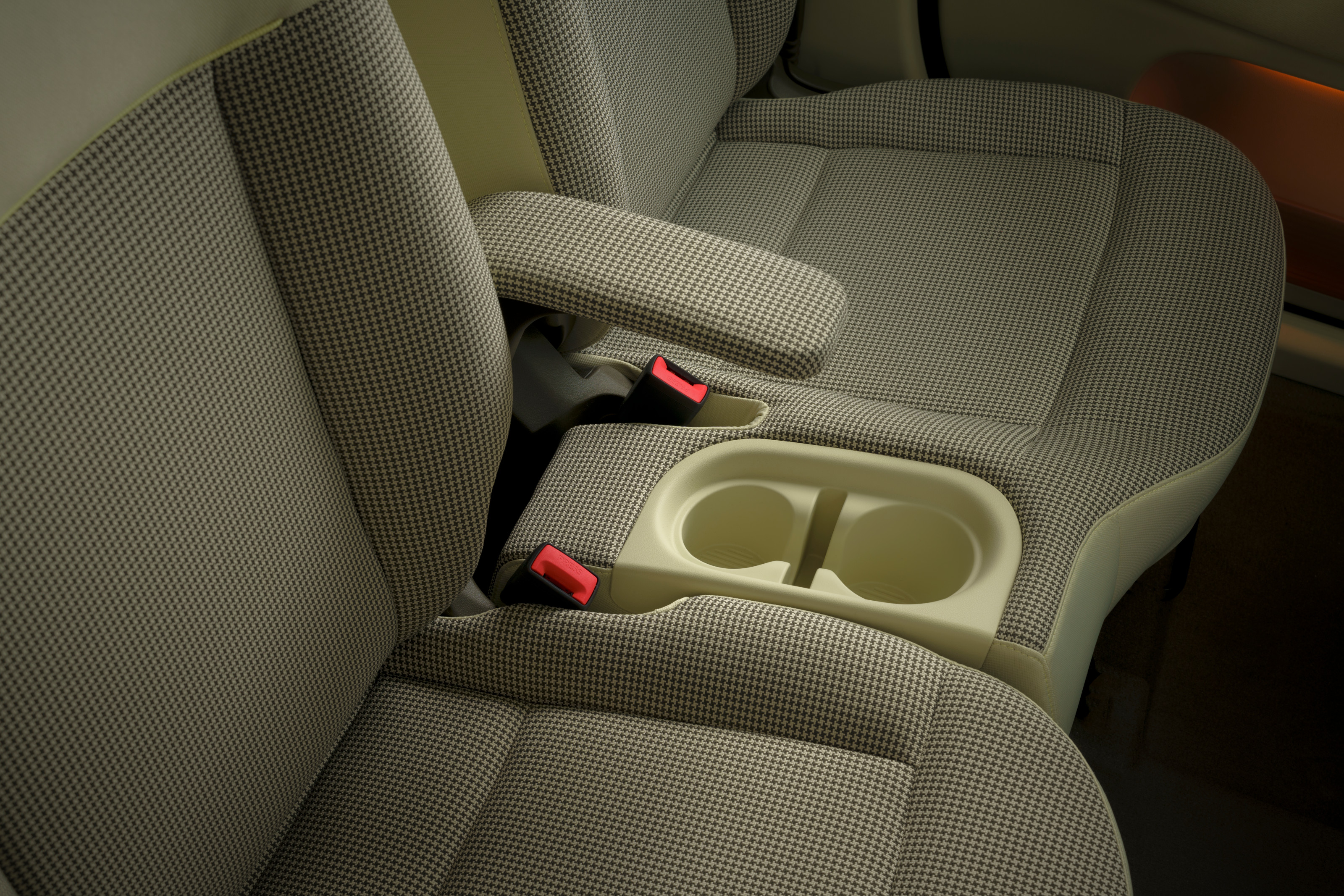 Hyundai Inster front bench
