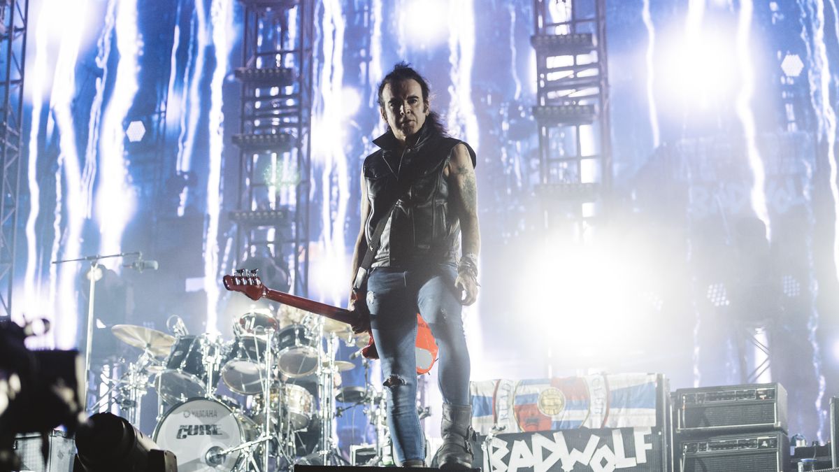 Simon Gallup