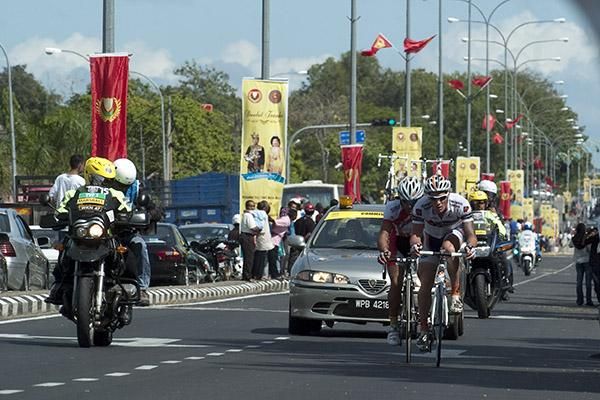 Australian Deon Locke (Team Champion System) and Iranian Hamid Shirisisan (Suran Cycling Team) broke away for the majority of the 145km stage gathering in all the intermediate sprint points along their way.