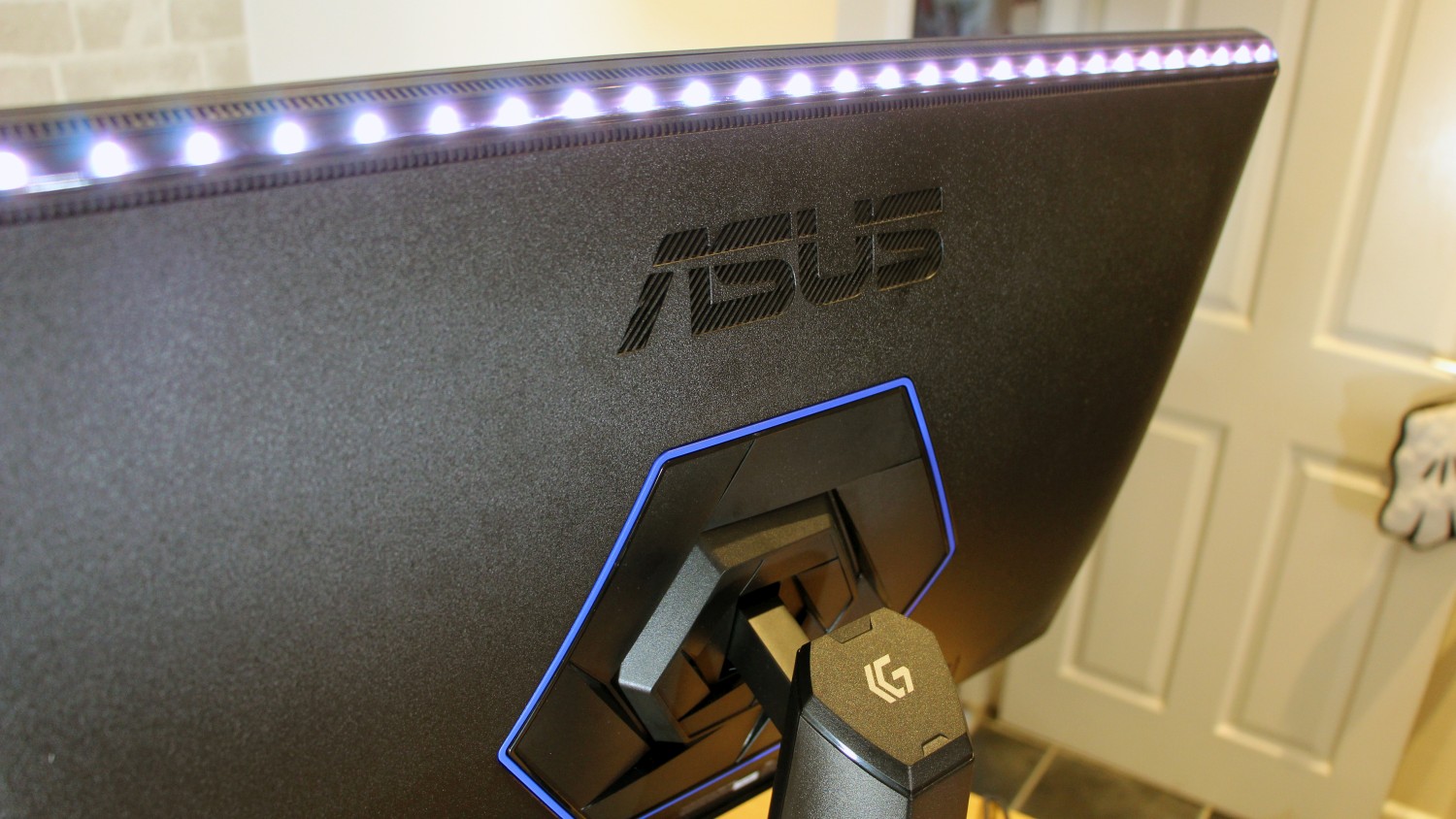 asus-cg32uq-review-techradar