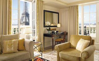 Shangri-La Paris - sitting room view