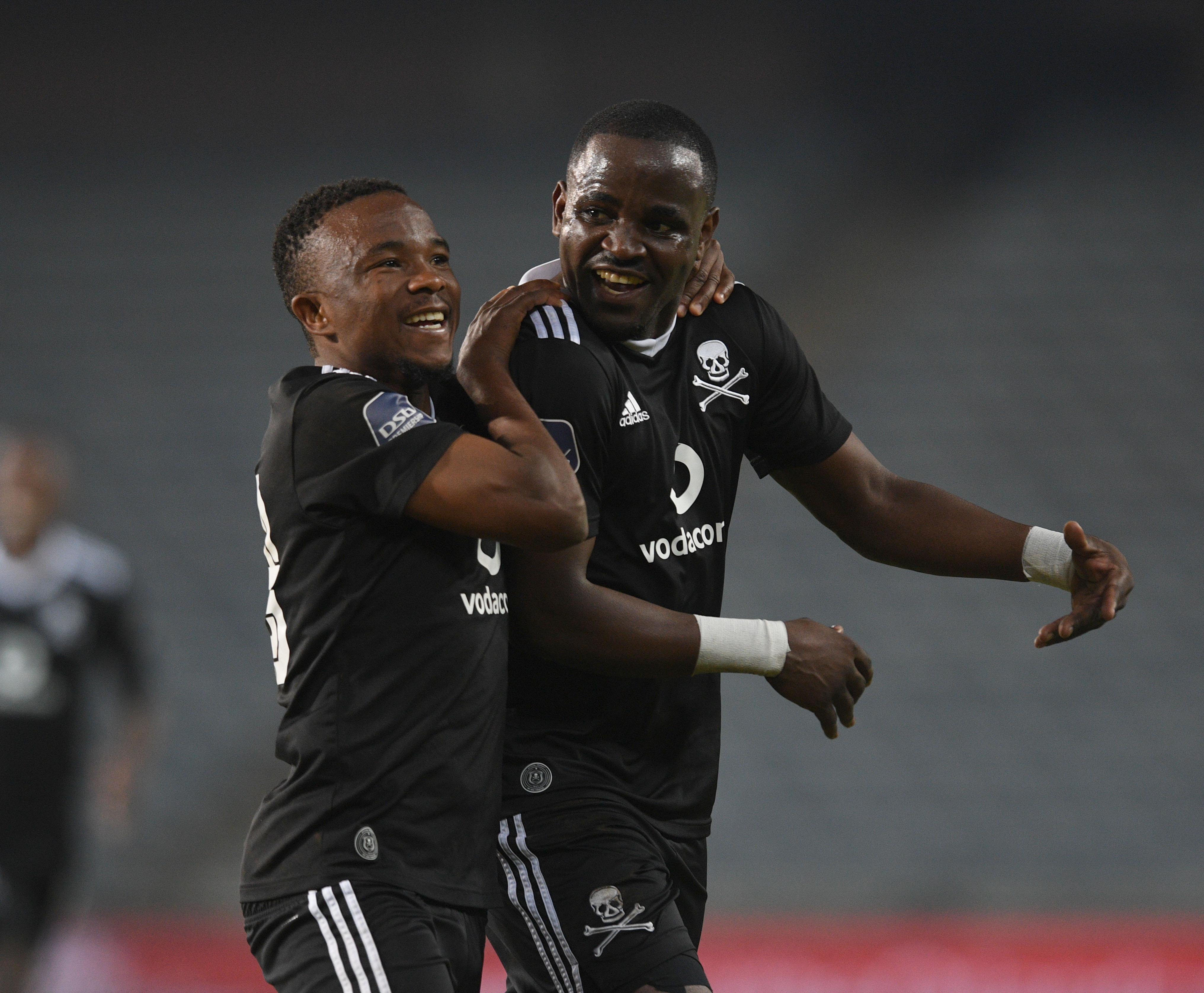 Gabadinho Mhango of Orlando Pirates celebrates goal with teammates