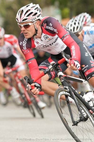 David Kemp (Fly V Austrailia) takes it into a turn
