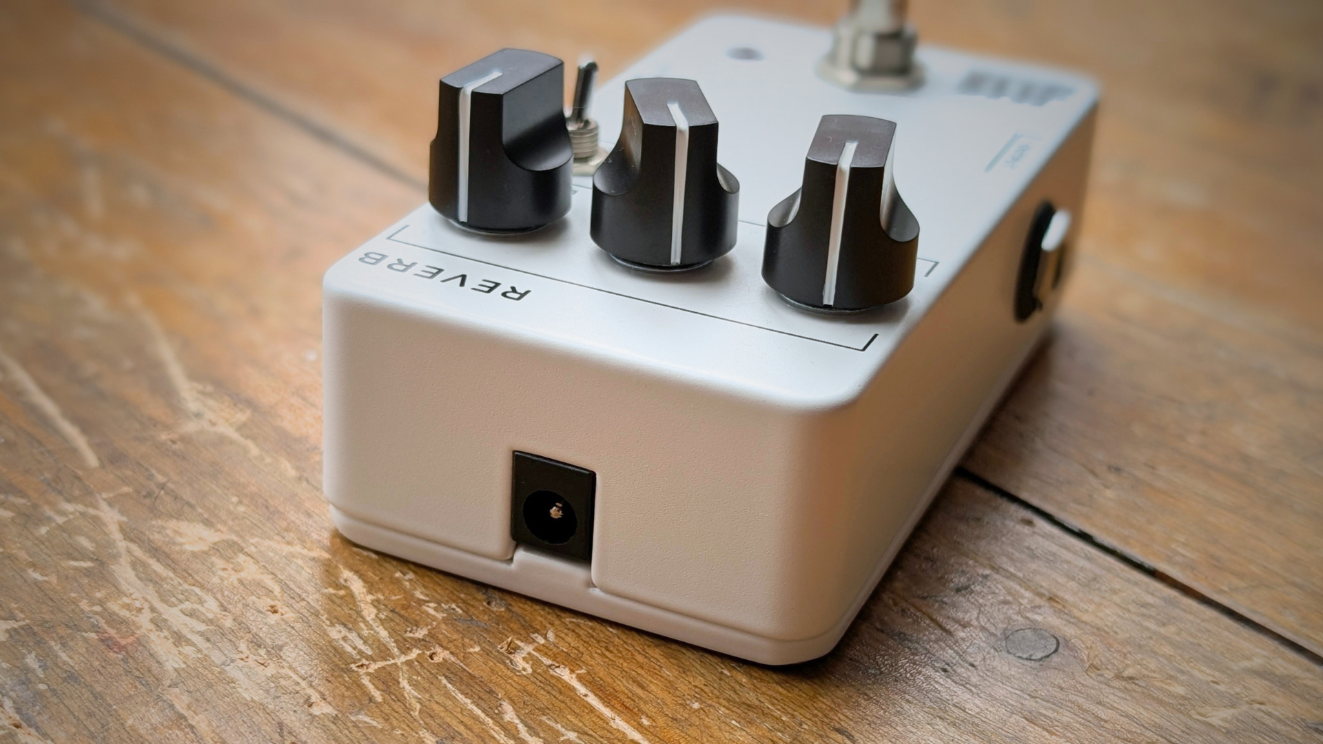 The power socket on the JHS 3 Series Reverb pedal