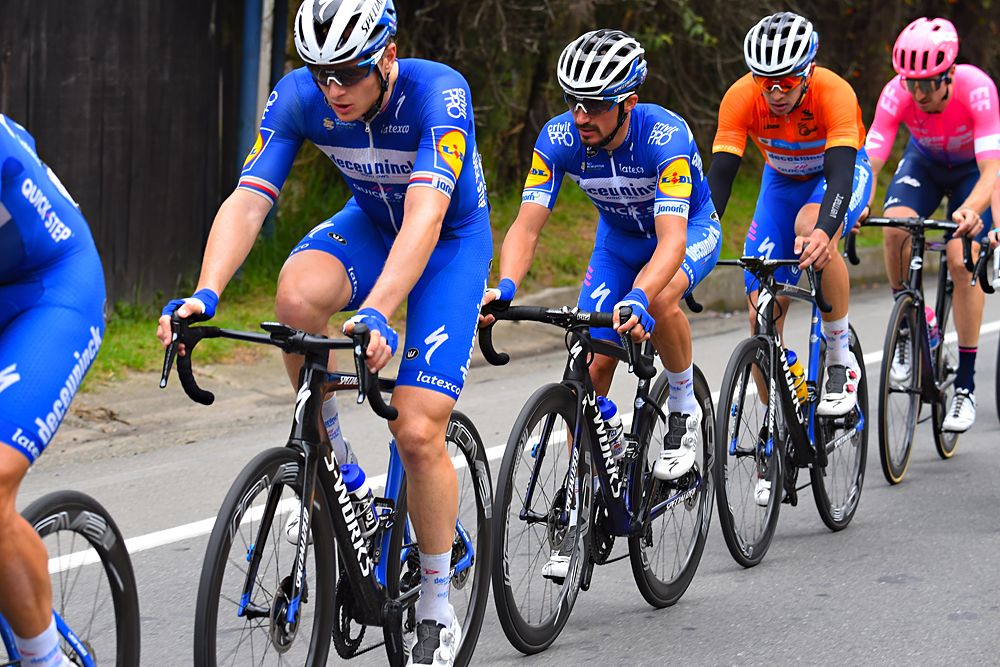 Alvaro Hodeg with his teammates