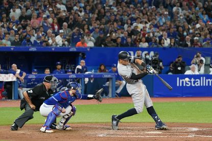 Aaron Judge hits 61st home run