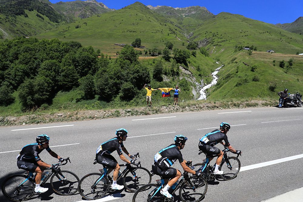 Team Sky sets pace in the peloton