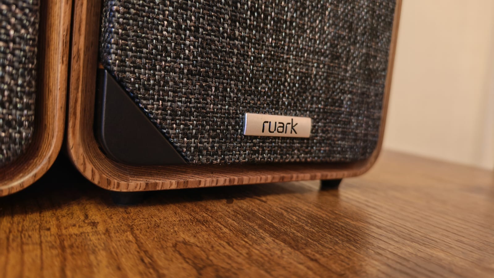 The small branding badge on the bottom of the Ruark MR1 MK3 Speakers