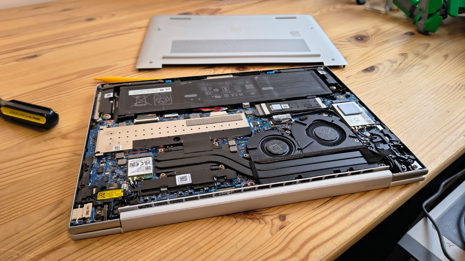 HP EliteBook 8 G1a
