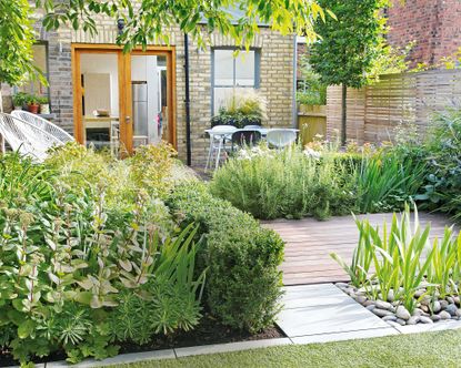 Deck edging ideas: 10 best ways to edge a deck