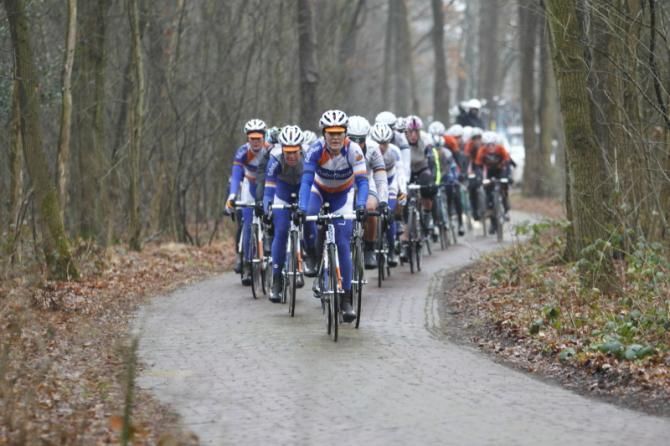 The Rabo Women team at the front of the first group with 20km to go
