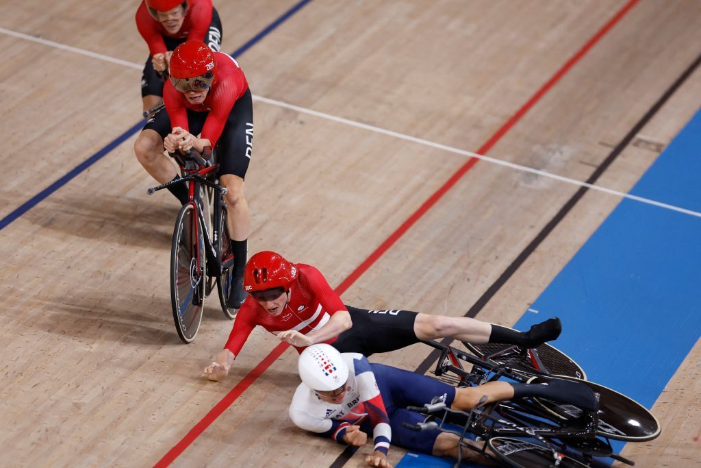 Denmark and Great Britain crashed in the men&#039;s team pursuit