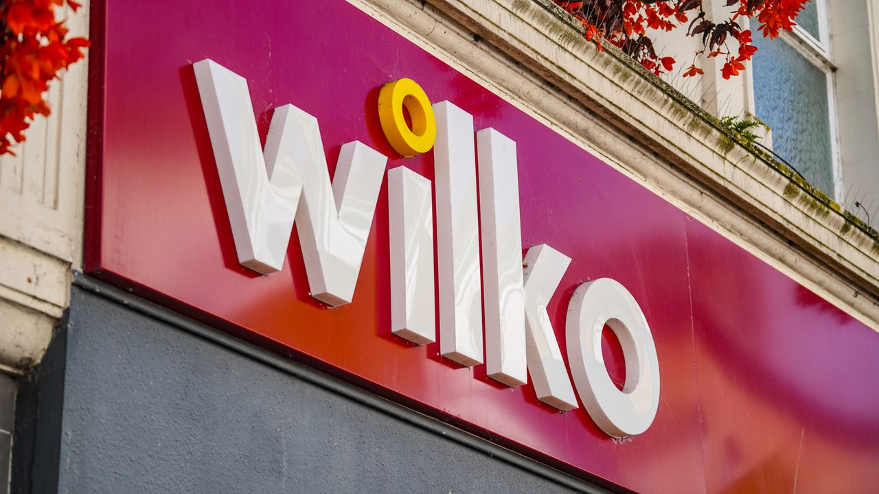 Wilko exterior signage