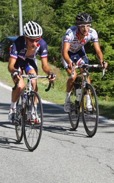 Thomas Bonnin (l) and Jonathan Monsalve ride together up front.