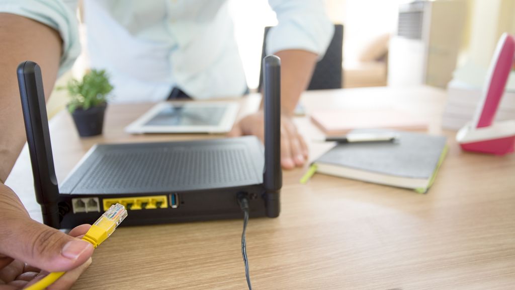 What's the difference between ADSL broadband and fibre broadband ...