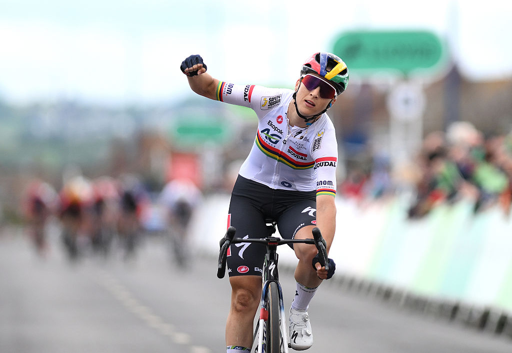 2025 Tour of Britain stage 1: Kim Le Court takes the opening win