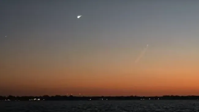 Huge fireball blaze over Lake Erie 6bqzjgHHSNnFBvJvqWN8eZ-650-80.png