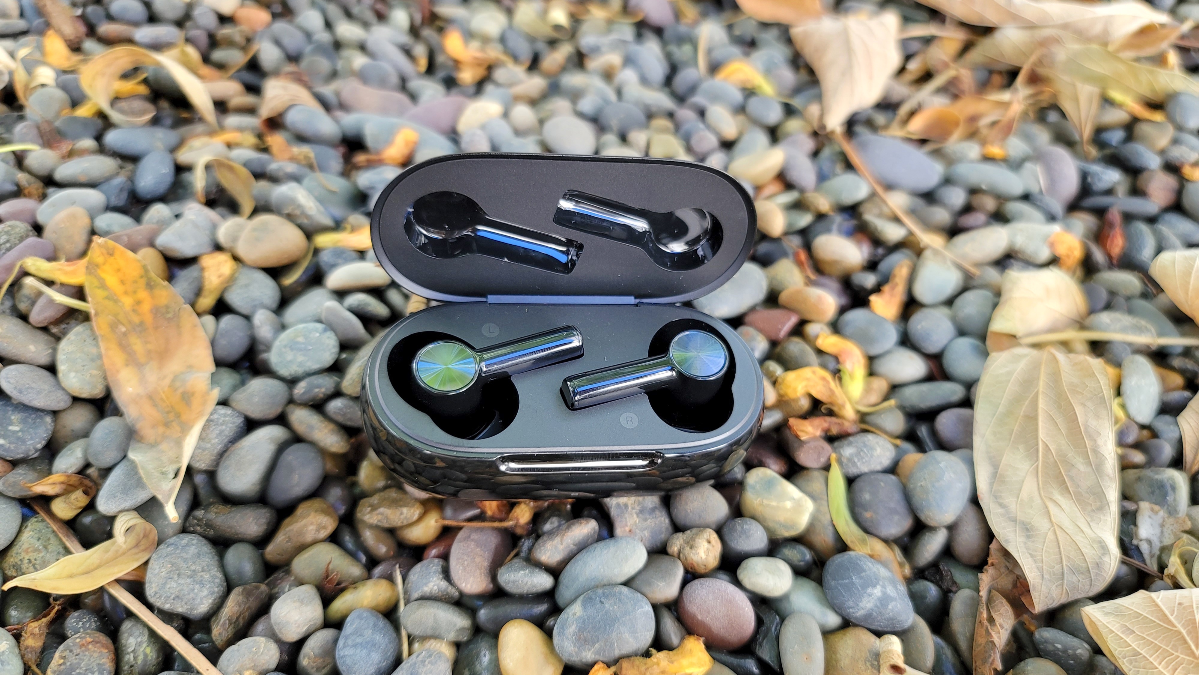 best wireless headphones: OnePlus Buds Z2