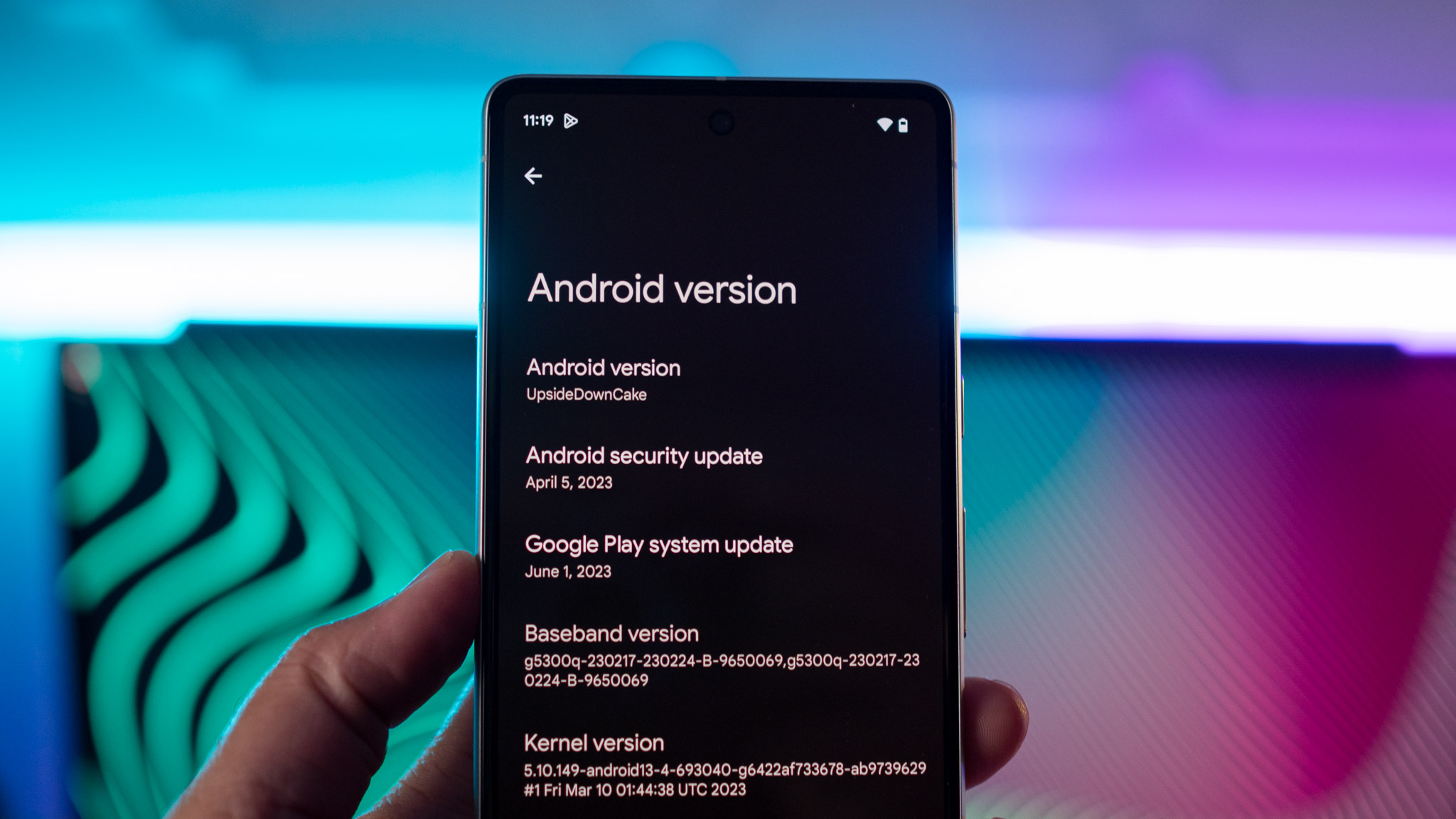 Android 14 version details in Pixel 7 settings